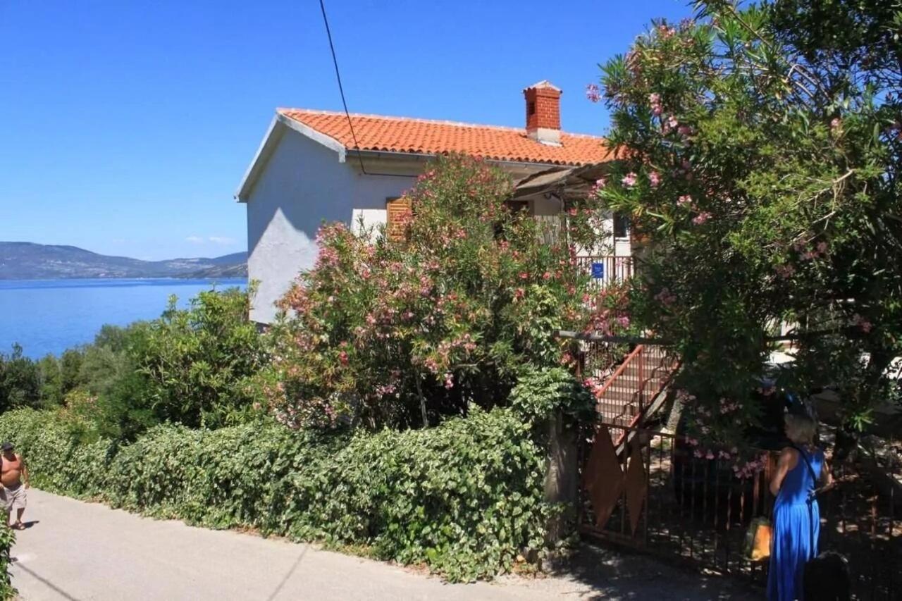 Apartments Griv - Close To The Sea Valun Exterior foto
